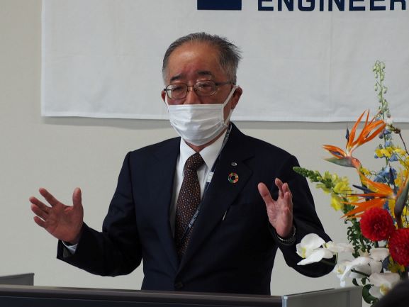 4月1日、令和3年度入社式を本社ビルにて行いました。